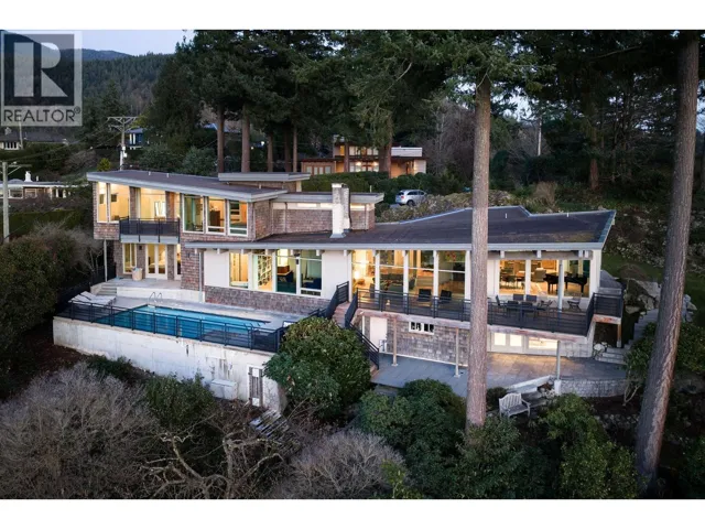 6235 OVERSTONE DRIVE, West Vancouver, British Columbia V7W1X9