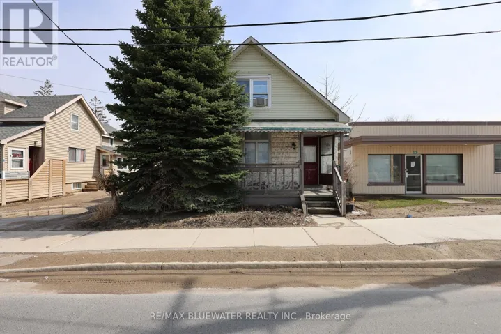 16 ONTARIO STREET N, Lambton Shores (Grand Bend), Ontario N0M1T0