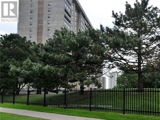 1904 - 15 KENSINGTON ROAD, Brampton (Queen Street Corridor), Ontario L6T3W2