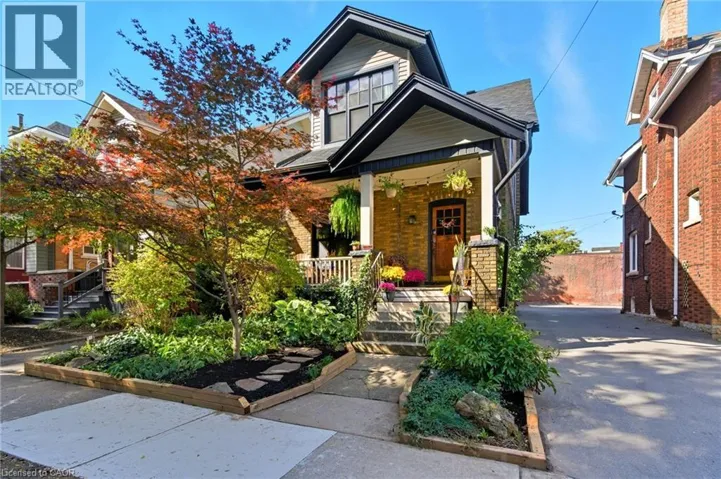 16 BURRIS Street, Hamilton, Ontario L8M2J2