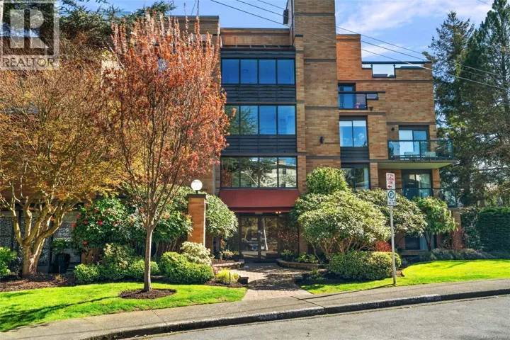 201 1280 Newport Ave, Oak Bay, British Columbia V8S5E7