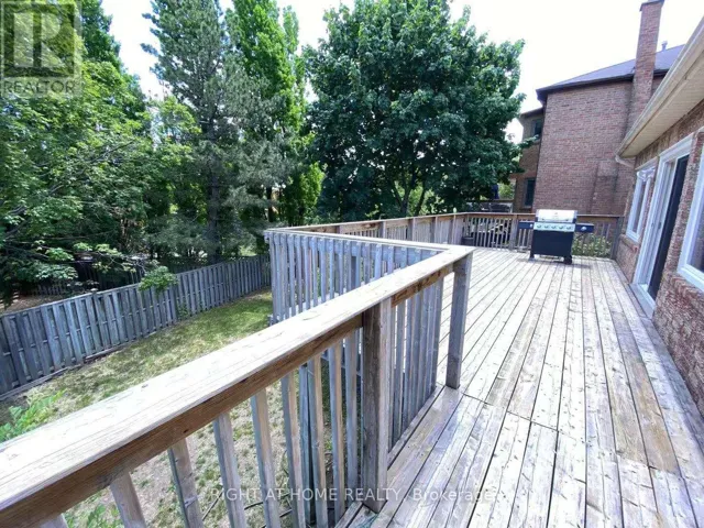 3 HOLLINGHAM ROAD, Markham (Unionville), Ontario L3R7Y1