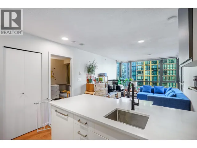 1706 1367 ALBERNI STREET, Vancouver, British Columbia V6E4R9