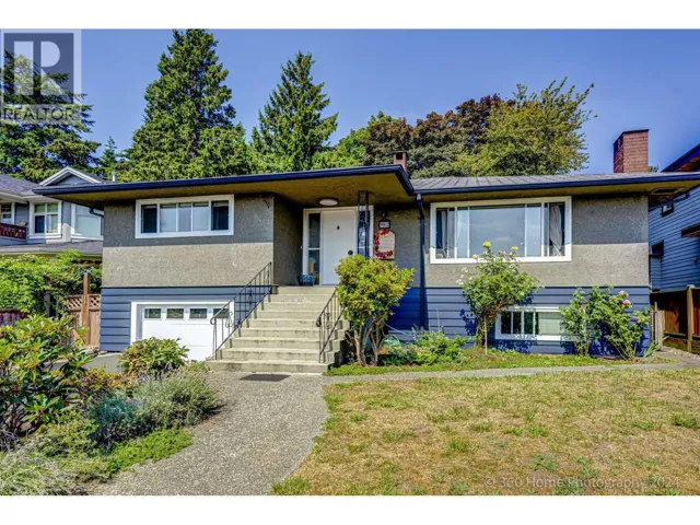 962 WHITCHURCH STREET, North Vancouver, British Columbia V7L2A6