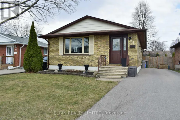 24 DYER STREET, St. Thomas, Ontario N5R5K3