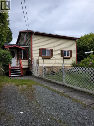 179 2nd St, Sointula, British Columbia V0N3E0