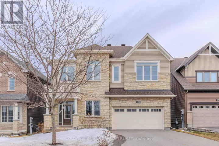 942 GUINNESS CRESCENT, Ottawa, Ontario K2C3H2