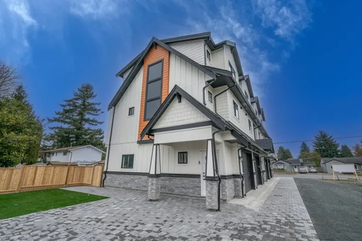 B 7533 WREN STREET, Mission, British Columbia V2V3C1