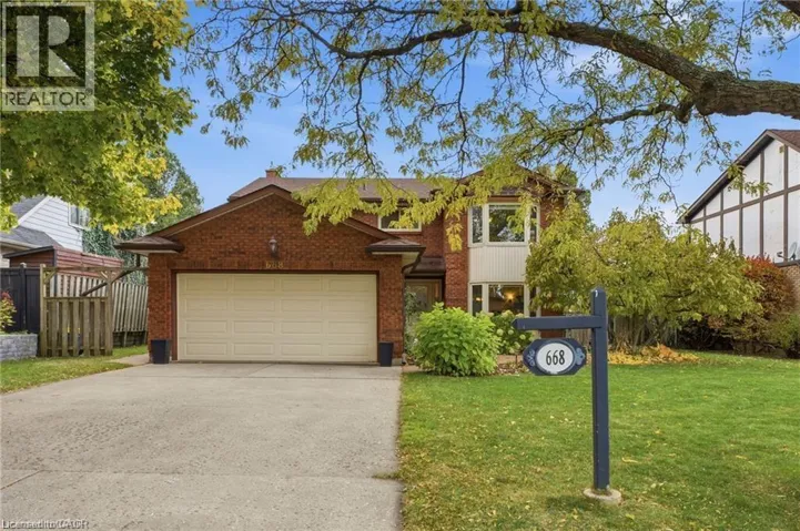 668 TOMAHAWK Crescent, Ancaster, Ontario L9G3R2