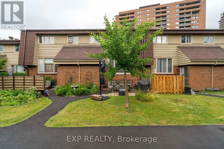 12 - 2610 DRAPER AVENUE, Ottawa, Ontario K2H8X8