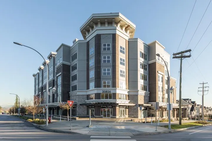 203 20826 72 AVENUE, Langley, British Columbia V2Y0Z9