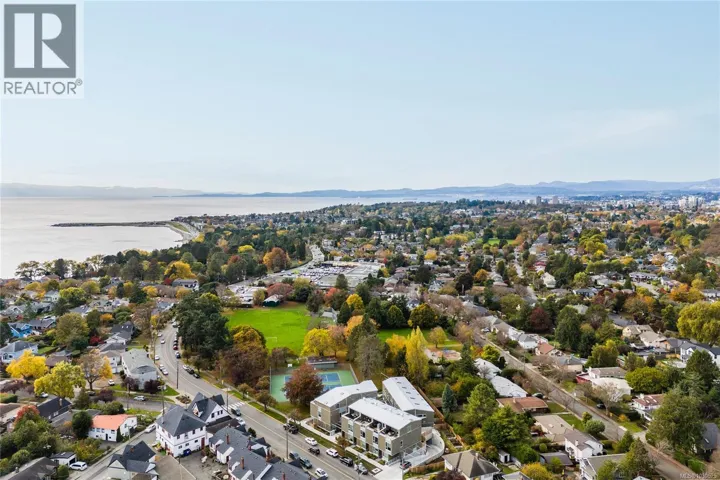 105 1720 Fairfield Rd, Victoria, British Columbia V8S1G3