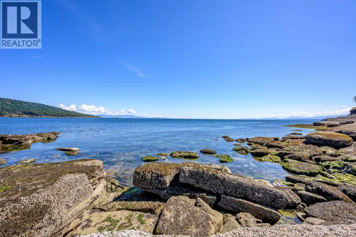 6552 East Rd, Denman Island, British Columbia V0R1T0
