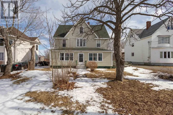 19 Beech Street, Sydney Mines, Nova Scotia B1V1E9