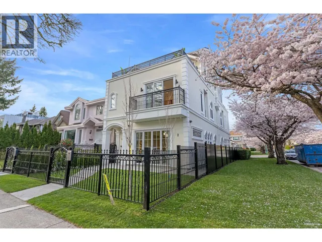 1 4503 W 15TH AVENUE, Vancouver, British Columbia V6R3B3