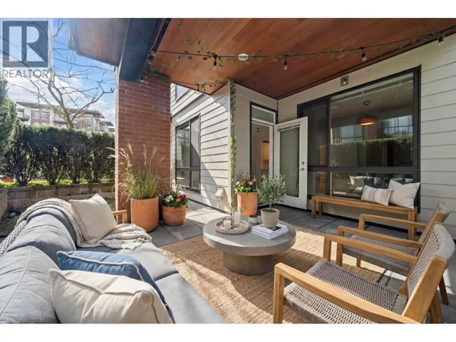 107 733 W 3RD STREET, North Vancouver, British Columbia V7M0C8