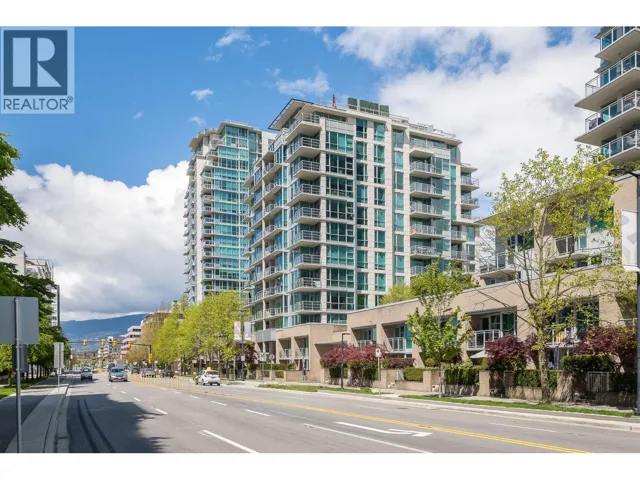 405 168 E ESPLANADE, North Vancouver, British Columbia V7L4X8