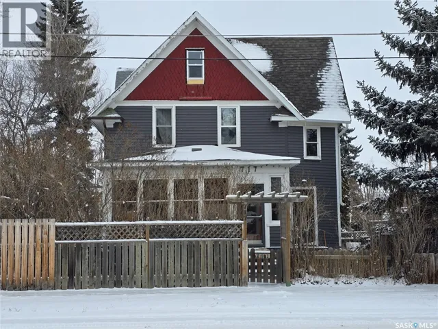 717 Coteau AVENUE, Weyburn, Saskatchewan S4H0G9