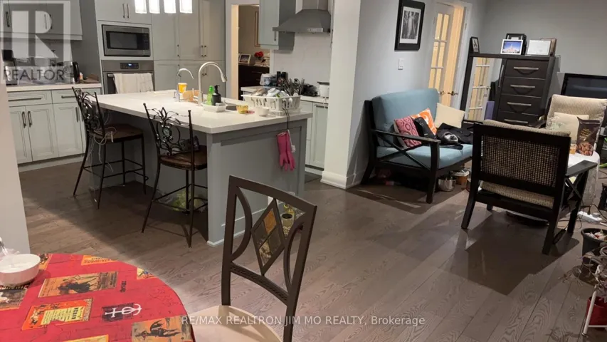 145 STEELES AVENUE E, Toronto (Newtonbrook East), Ontario M2M3Y5