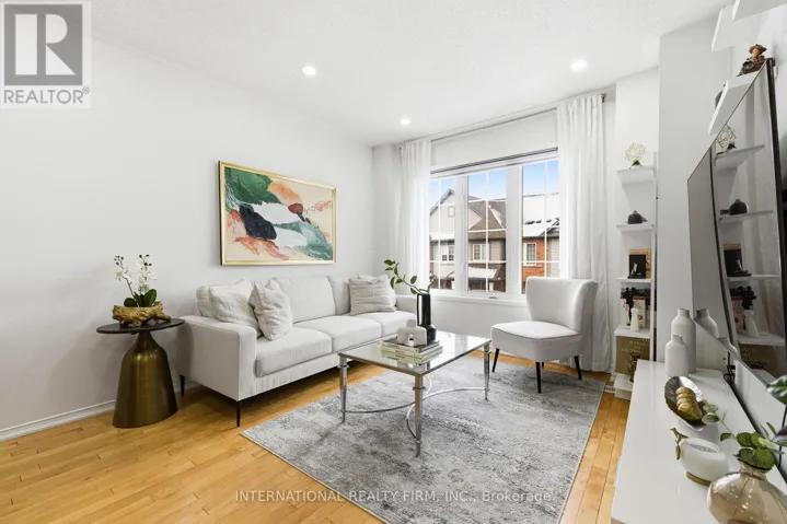35 VENTURA LANE, Ajax (Central), Ontario L1T0C4