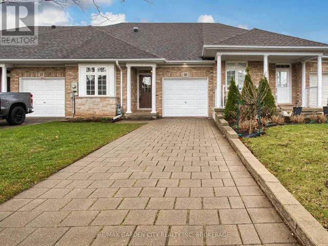 39 VINTNERS LANE, Grimsby (Grimsby East), Ontario L3M5N7