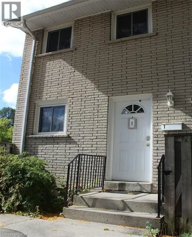 11 COLMAR Place Unit# 1, Dundas, Ontario L9H4L1