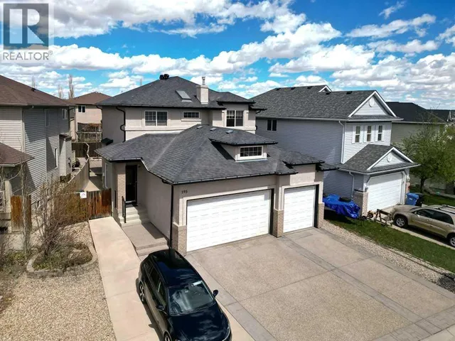 195 Royal Birkdale Crescent NW, Calgary, Alberta T3G5R7