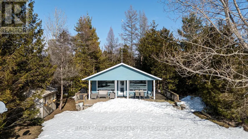 1208 SUNSET DRIVE, South Bruce Peninsula, Ontario N0H2T0