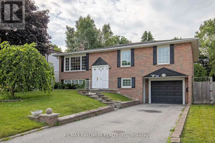 978 WILDWOOD DRIVE, Newmarket (Gorham-College Manor), Ontario L3Y2B5