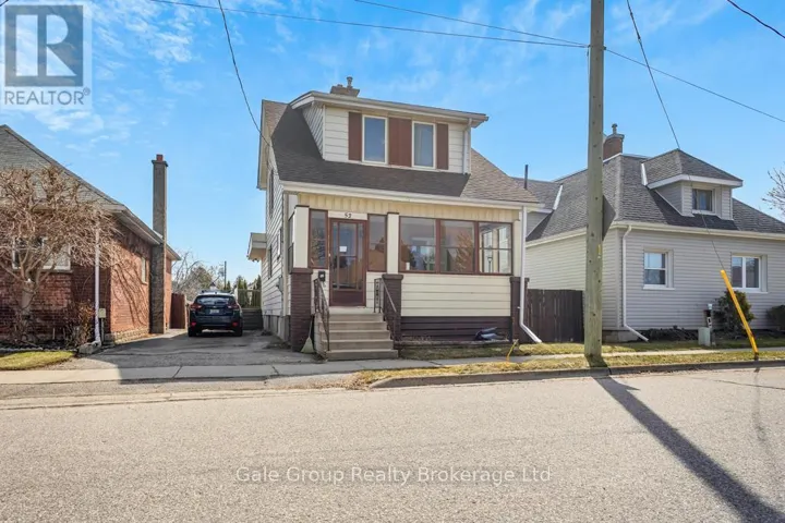 52 BISHOP STREET, Brantford, Ontario N3S1M2