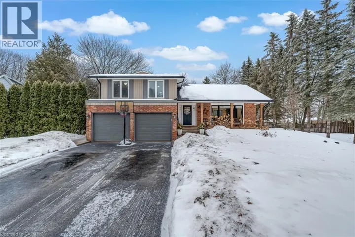 16 BANNISDALE Way, Carlisle, Ontario L0R1H2