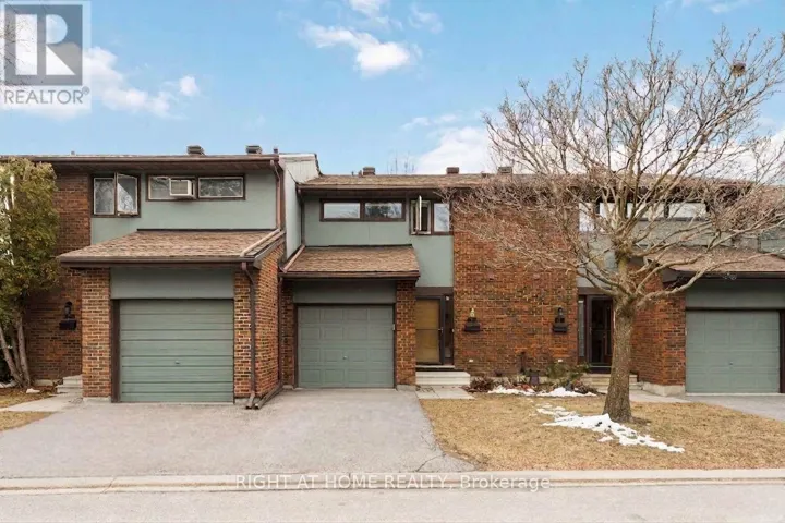 4 CHISHOLM COURT, Ottawa, Ontario K2K1E2