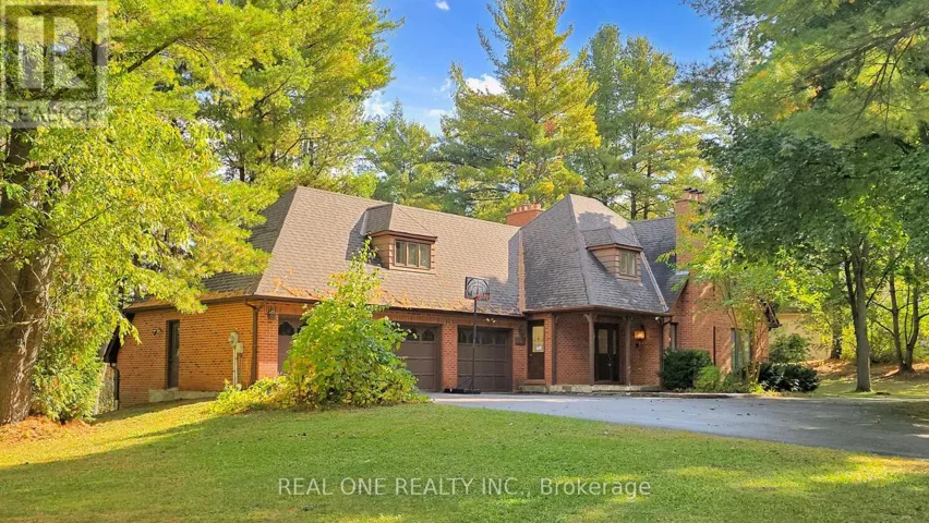 465 WOODLAND ACRES CRESCENT, Vaughan, Ontario L6A1G2