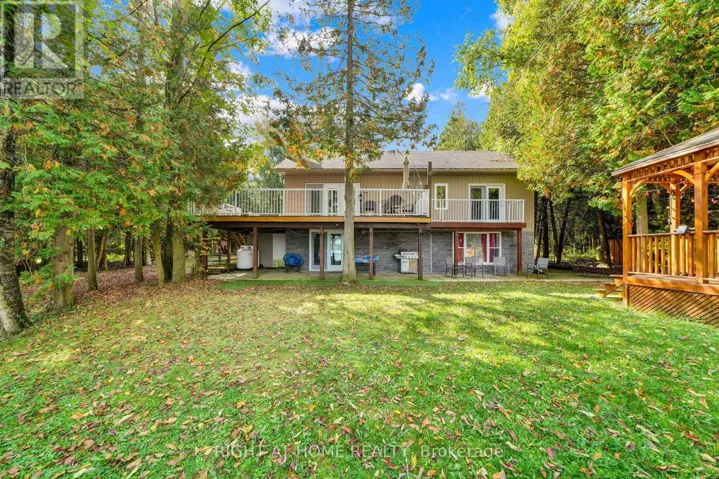 135 BROWNS LANE, Georgian Bluffs, Ontario N0H2K0