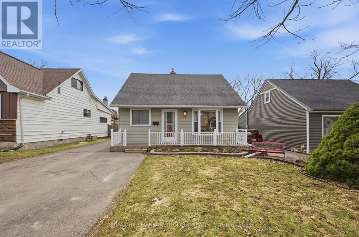 17 BROCK STREET, Ajax (Central), Ontario L1S1S9