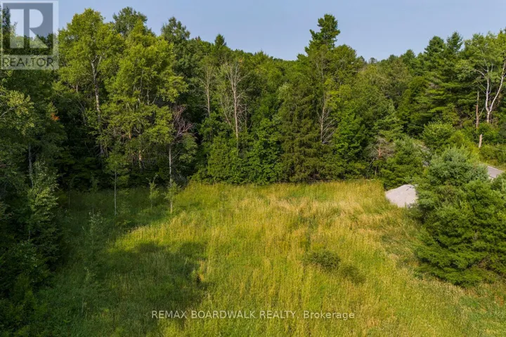 752 BENNETT LAKE ROAD, Tay Valley, Ontario K0G1A0