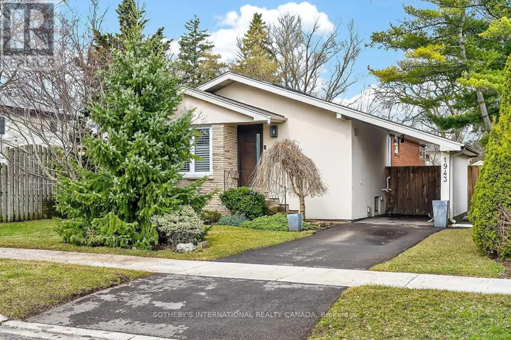 1943 DEANHOME ROAD, Mississauga (Clarkson), Ontario L5J2K5