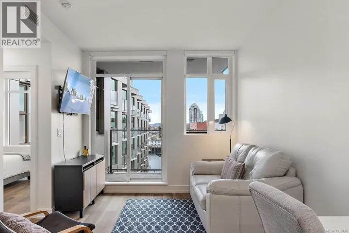 807 1628 Store St, Victoria, British Columbia V8W3K3