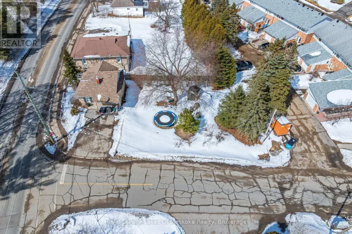 60 WEST ROAD W, Huntsville (Chaffey), Ontario P1H1L8