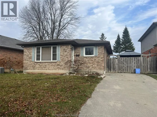56 Mulberry COURT, Chatham, Ontario N7M6H8