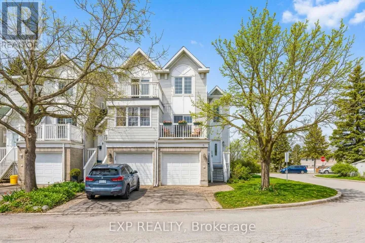 10 CASTLEGREEN PRIVATE, Ottawa, Ontario K1T3N2