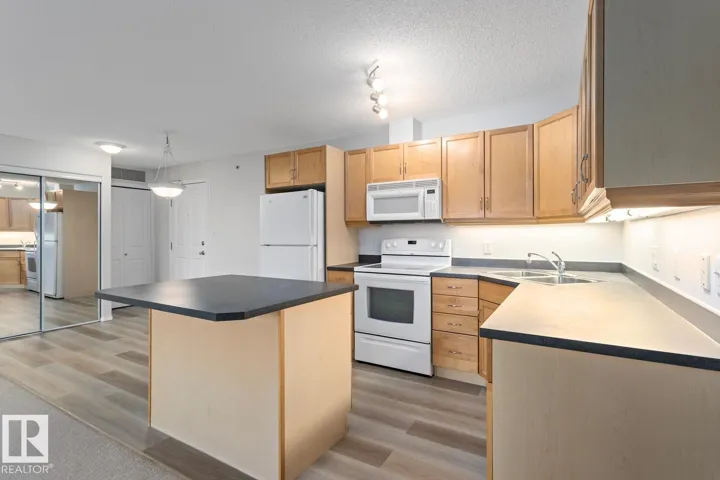 #446 16311 95 ST NW, Edmonton, Alberta T5Z3Y5