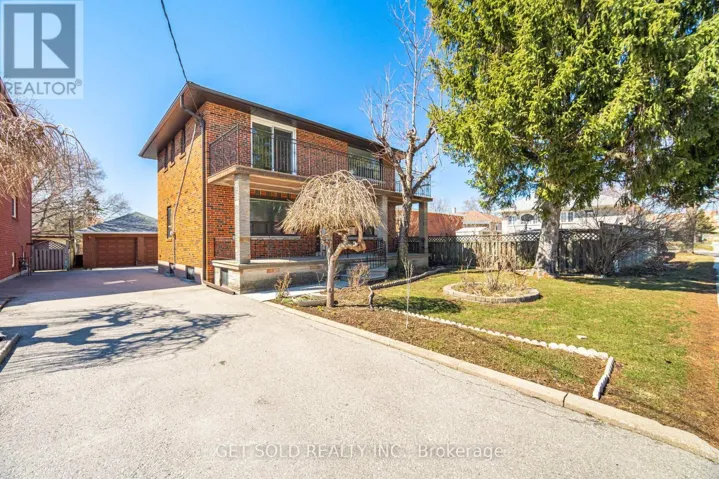60 ERIE STREET, Toronto (Maple Leaf), Ontario M6L2P9