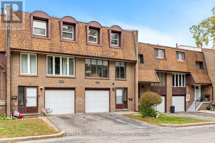 48 - 49 CEDARWOODS CRESCENT, Kitchener, Ontario N2C2L1