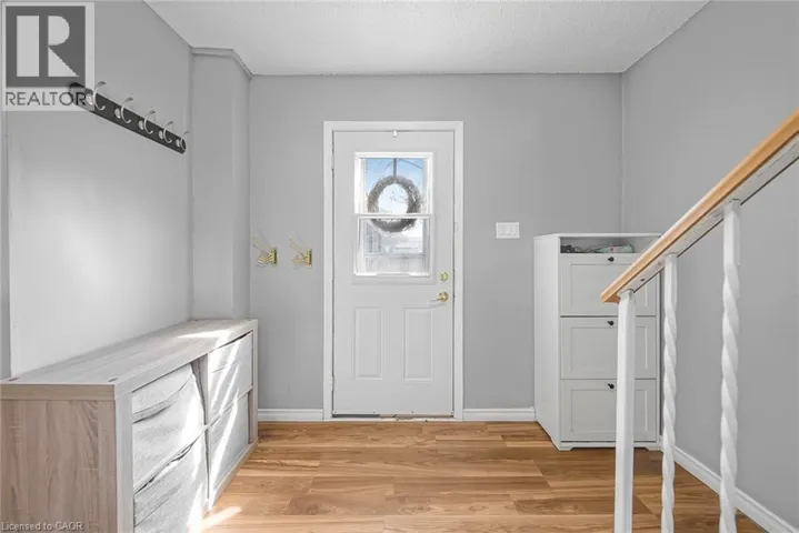 135 CHALMERS Street S Unit# 5, Cambridge, Ontario N1R6M2