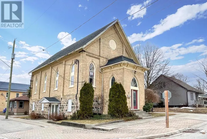 7 PETER STREET S, South Bruce, Ontario N0G2J0