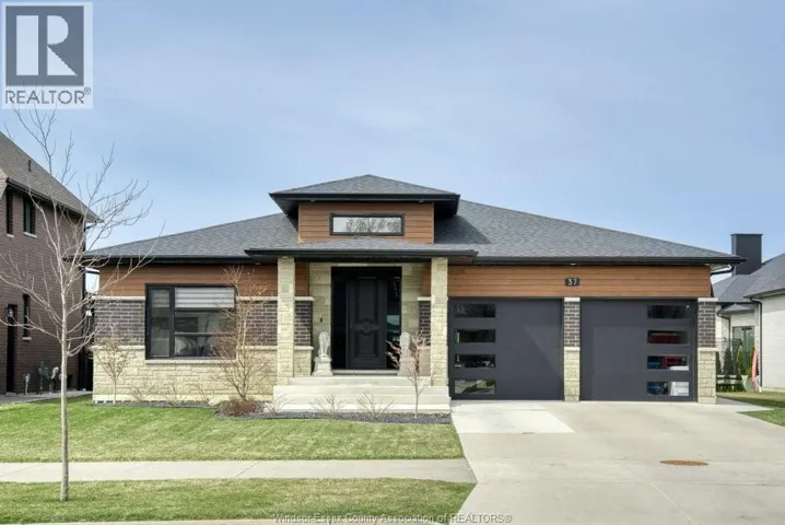 37 AUGUSTA DRIVE, Leamington, Ontario N8H0C7
