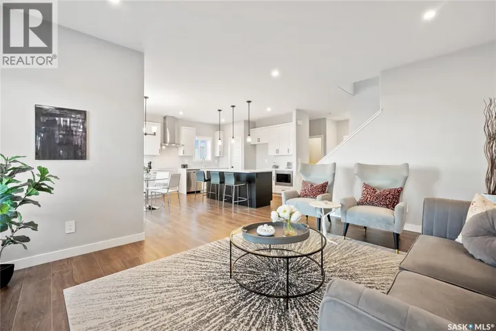 10 Vancouver CRESCENT, Pilot Butte, Saskatchewan S0G3Z0