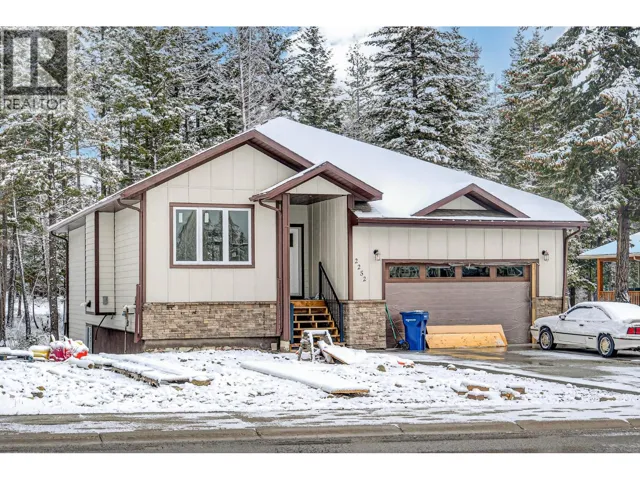 2252 Black Hawk Drive, Sparwood, British Columbia V0B2G2