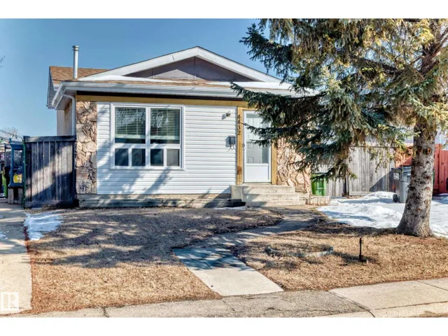 4432 33A AV NW, Edmonton, Alberta T6L4W8
